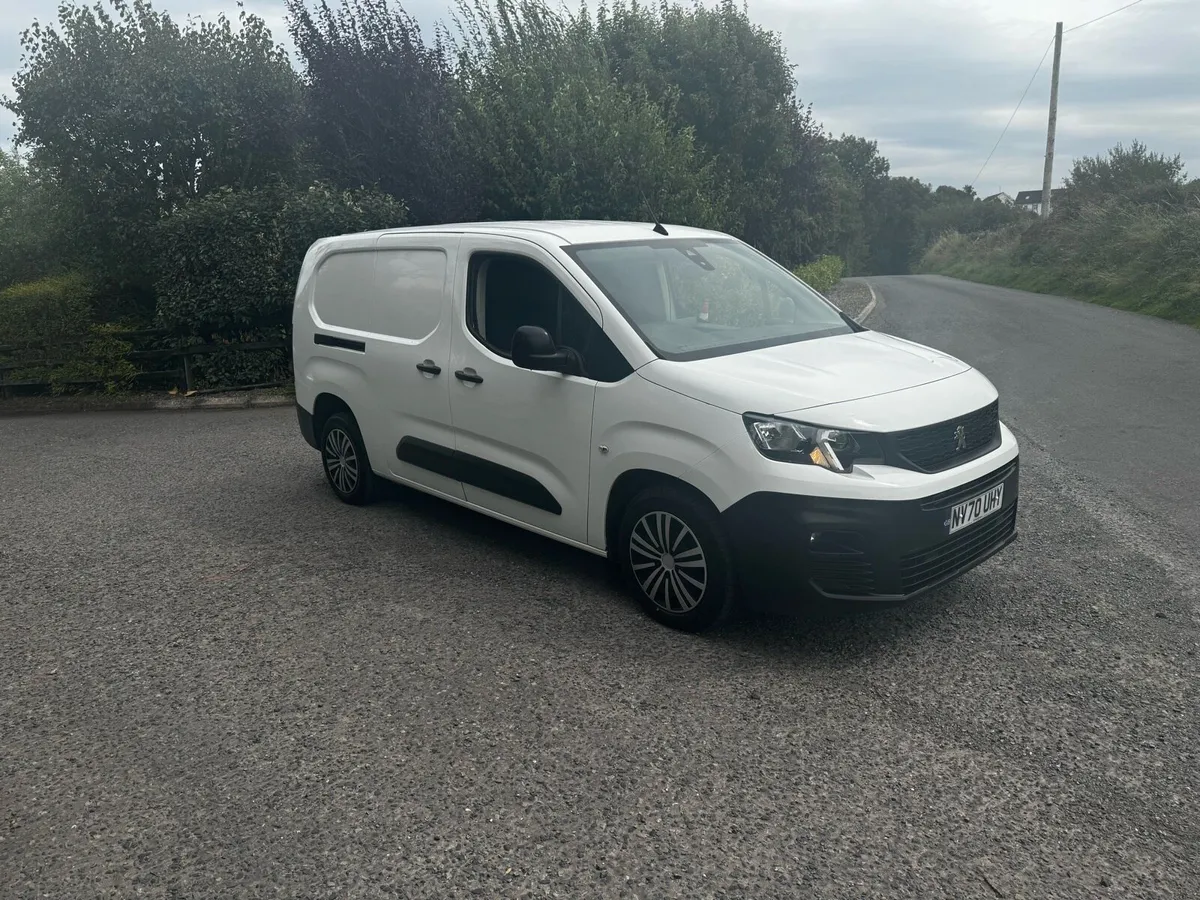 2021 PEUGEOT PARTNER 5 SEAT CREW VAN - Image 1