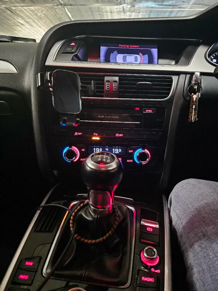 Audi A4 - Image 2