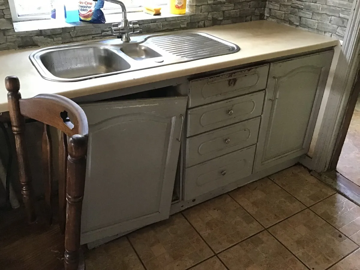 Kitchen - Image 2