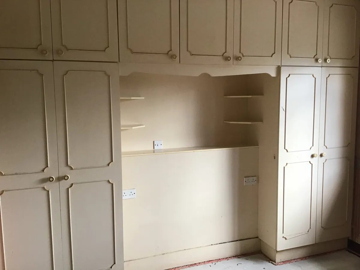 Wardrobe - Image 3