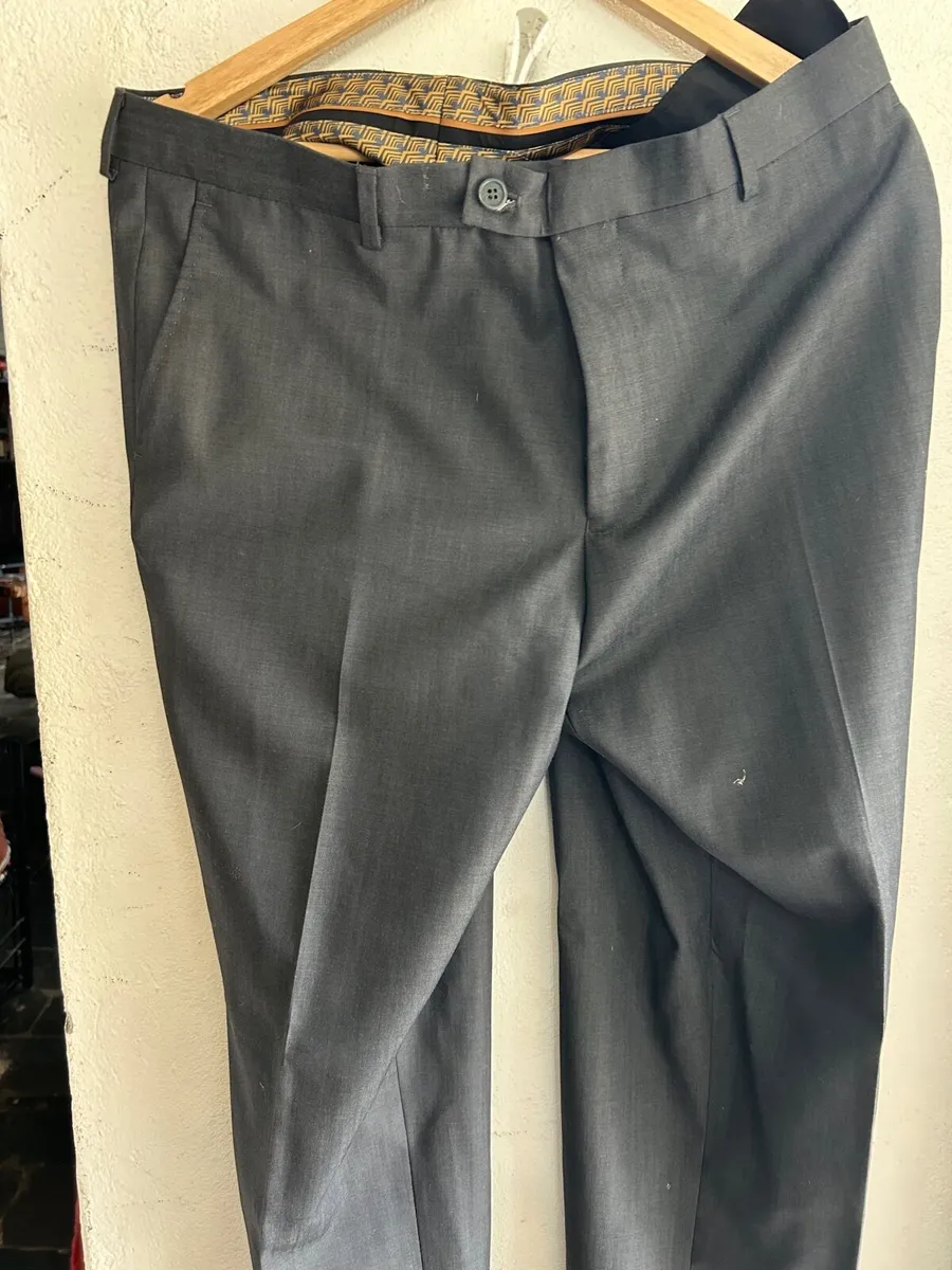Nearly New Ted Baker Suit - Image 3