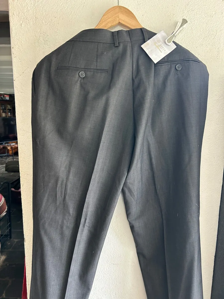 Nearly New Ted Baker Suit - Image 4