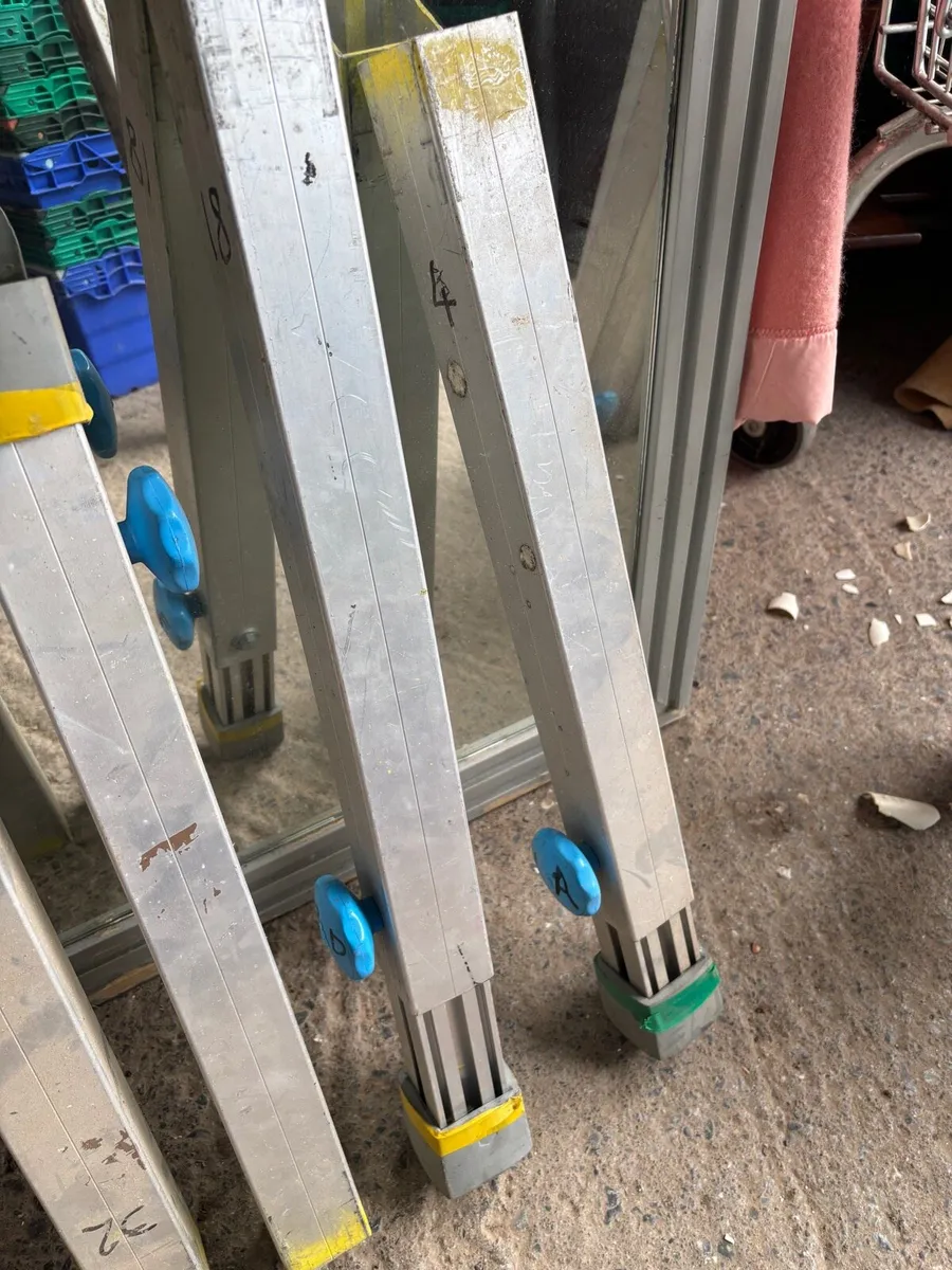 11 Aluminum and ply stage sections. - Image 4