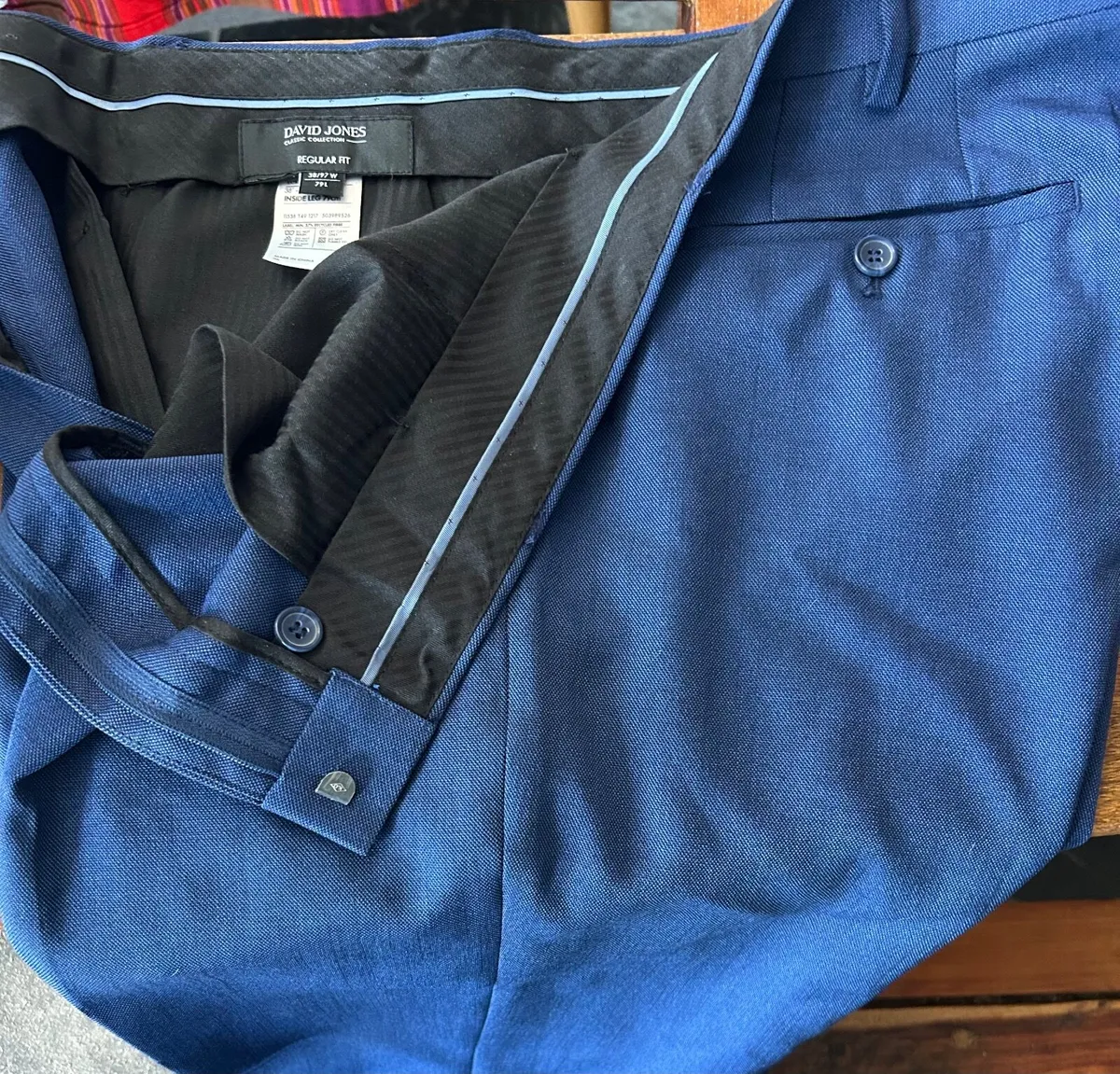 Like New! David Jones Classic Collection suit - Image 2