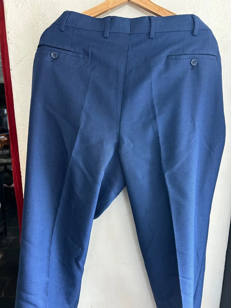 Like New! David Jones Classic Collection suit - Image 3