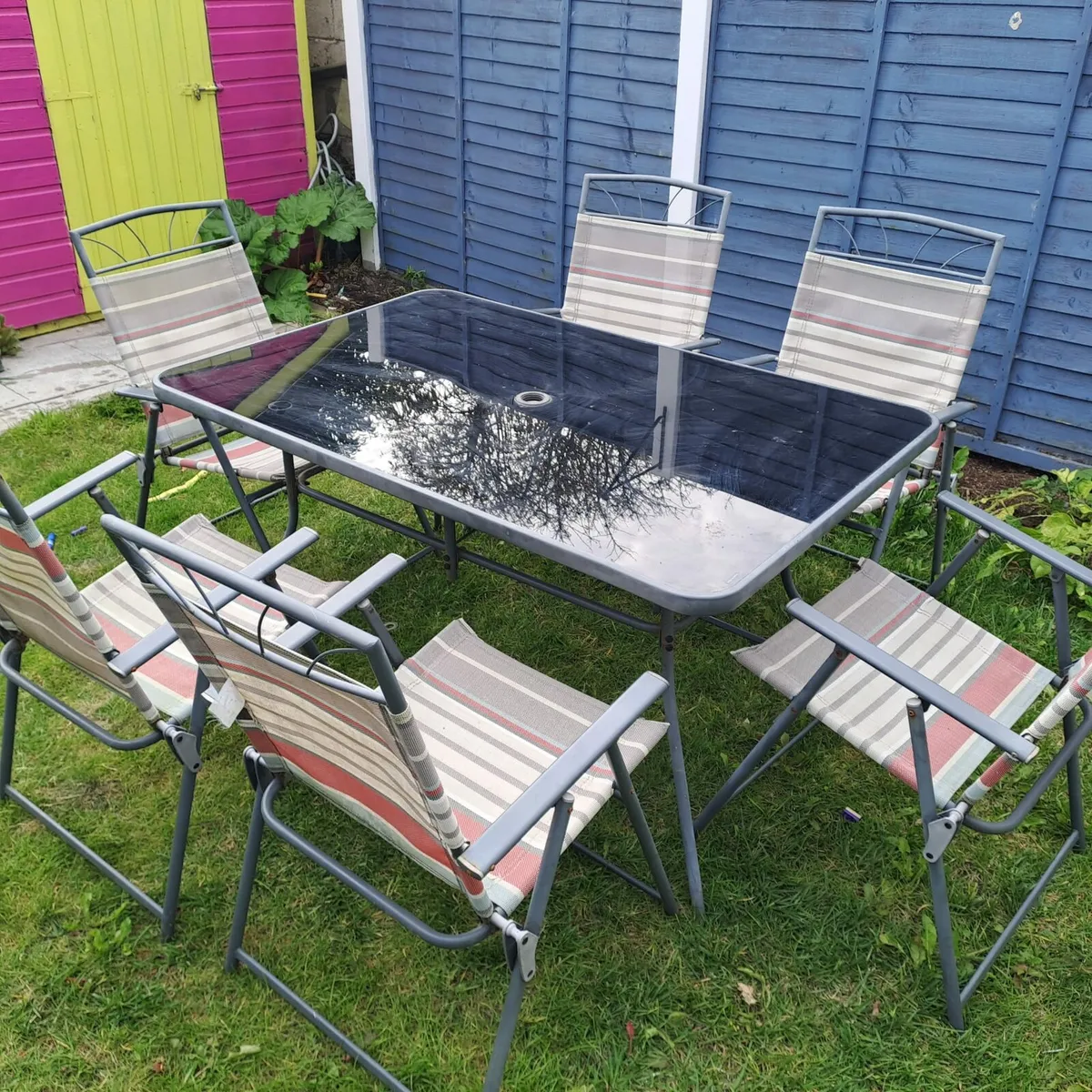 Garden table and chairs - Image 1