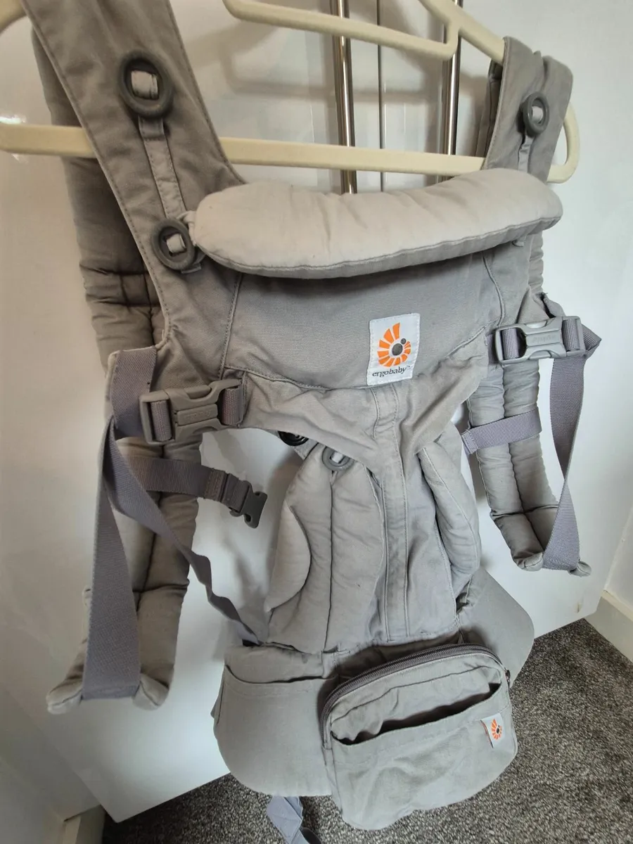 Ergobaby 360 carrier - Image 1