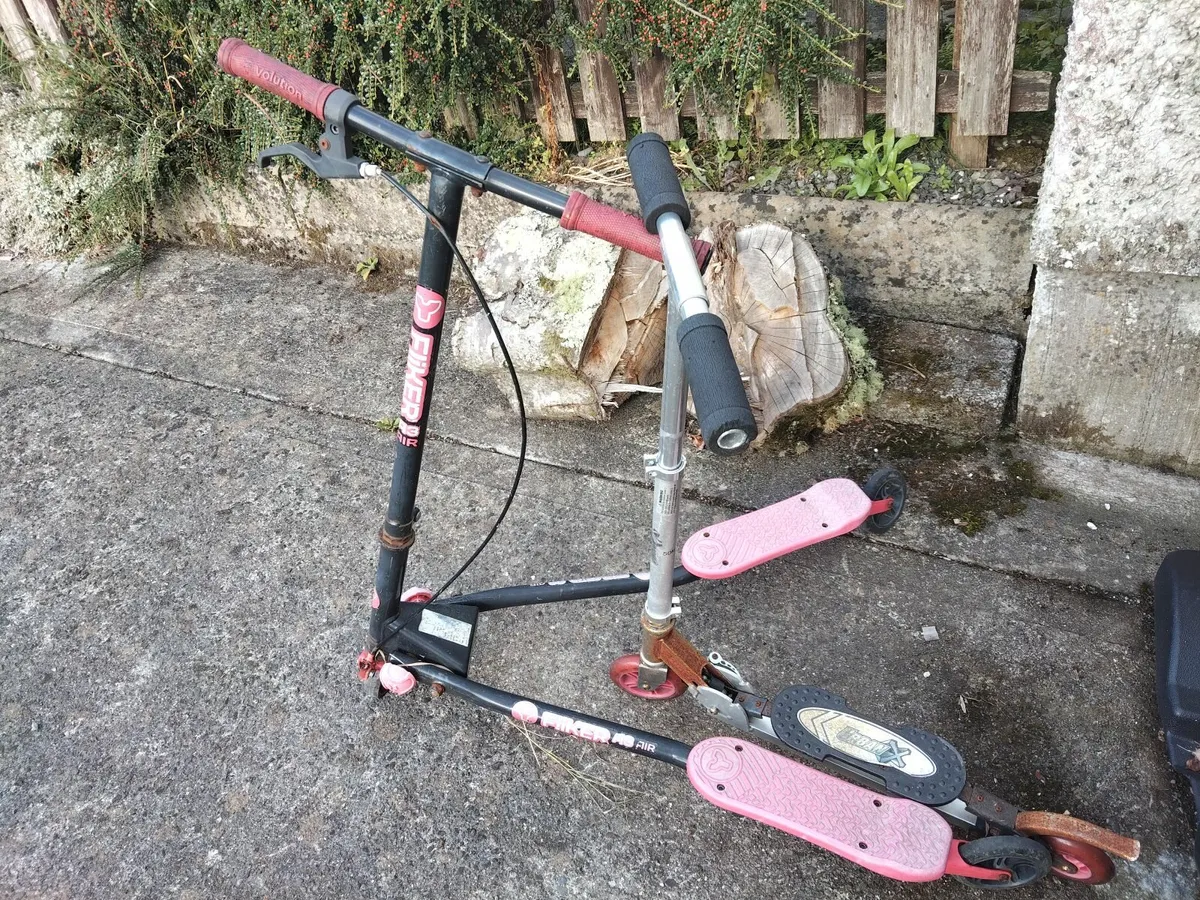 Flicker and scooter  free for collection - Image 2