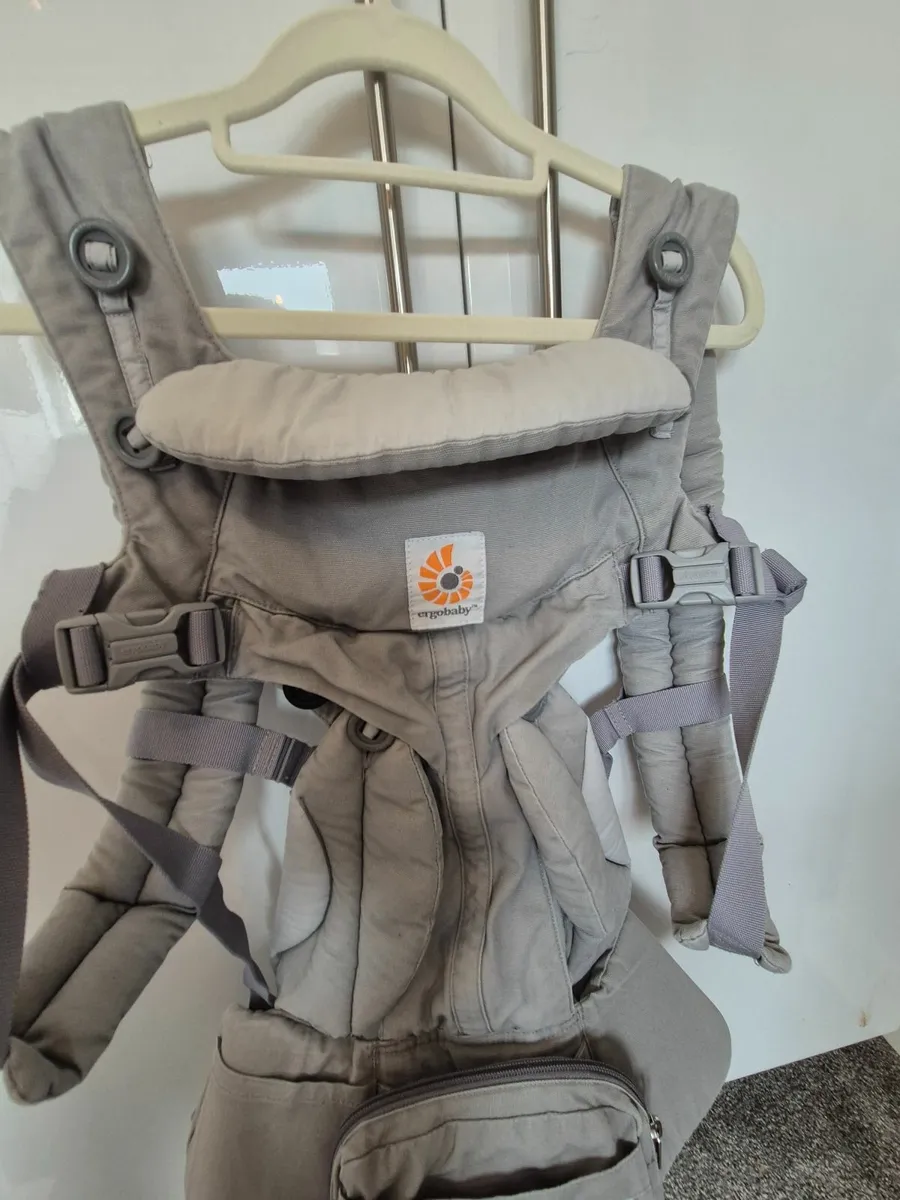 Ergobaby 360 carrier - Image 4