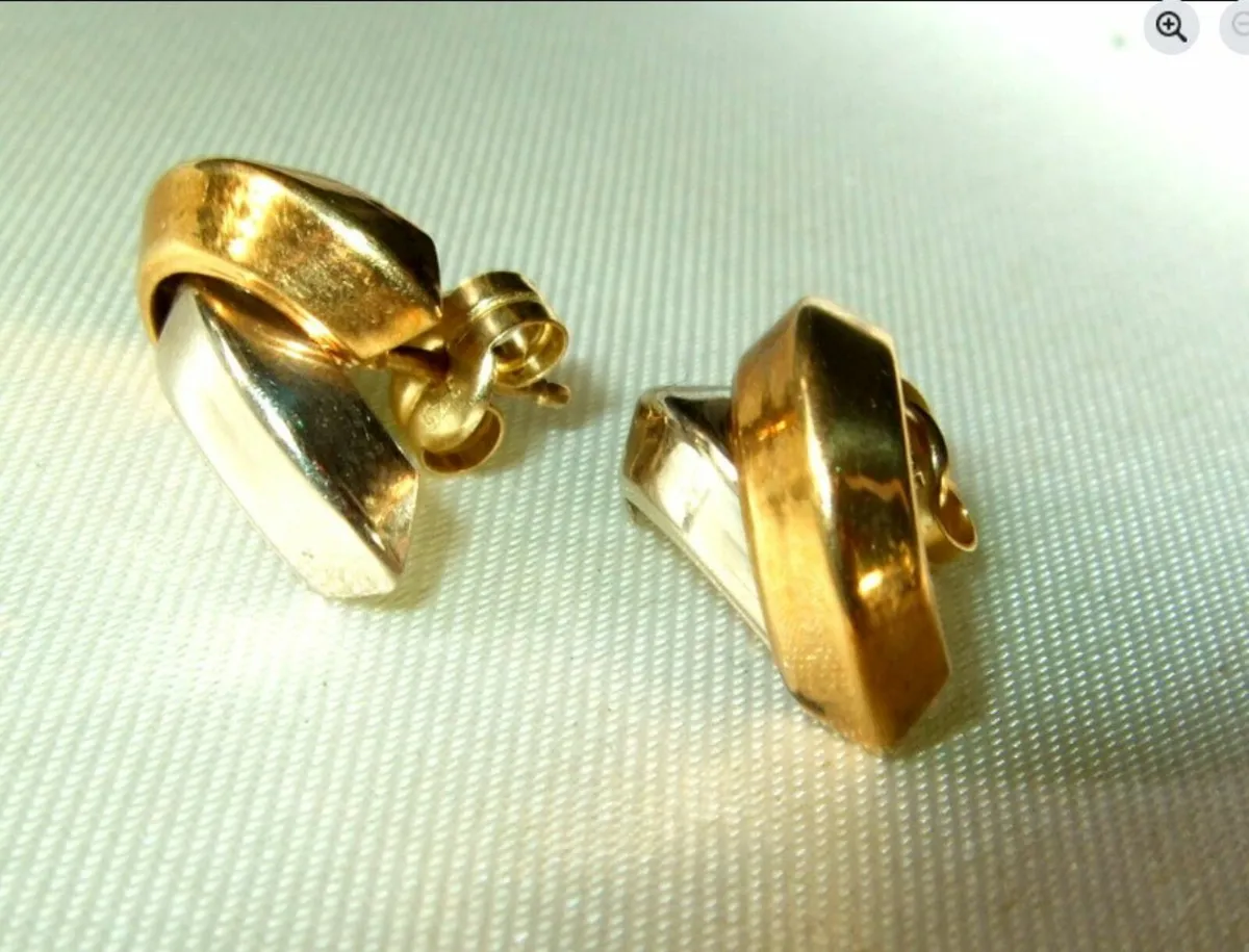 Vintage Hallmarked 9ct White/Yellow Gold Earrings - Image 2