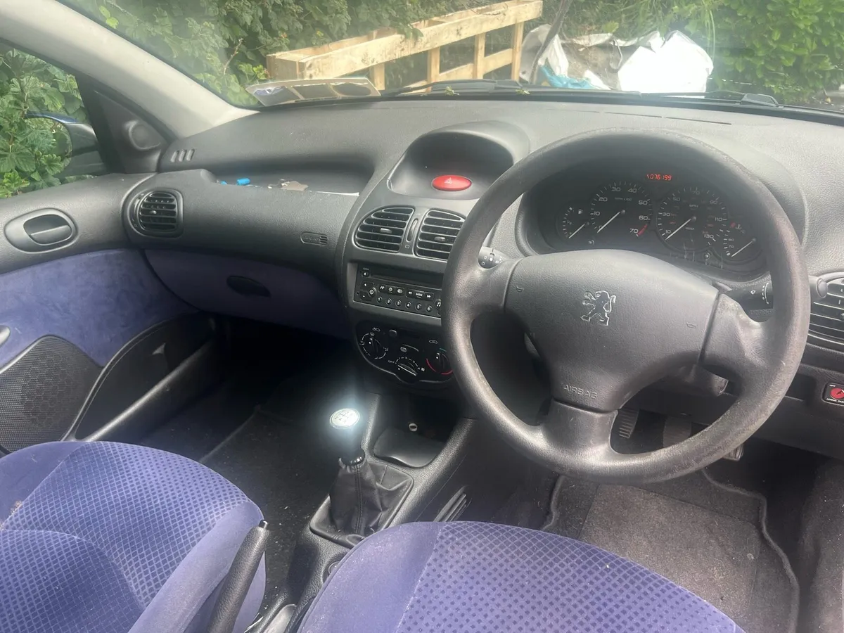 Peugeot 206 1.1 petrol - Image 4