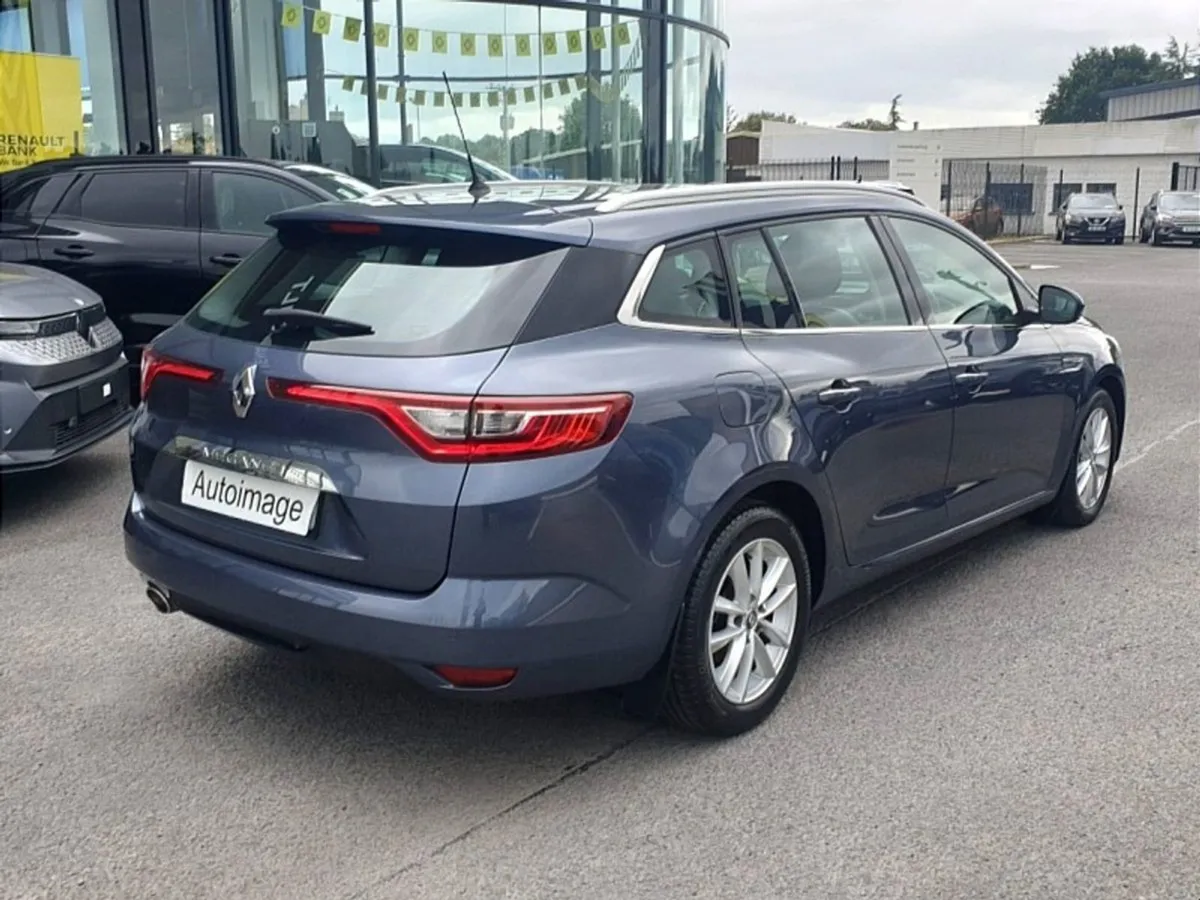 Renault Megane 1.5 dCi 110 Dynamique NAV Estate - Image 2