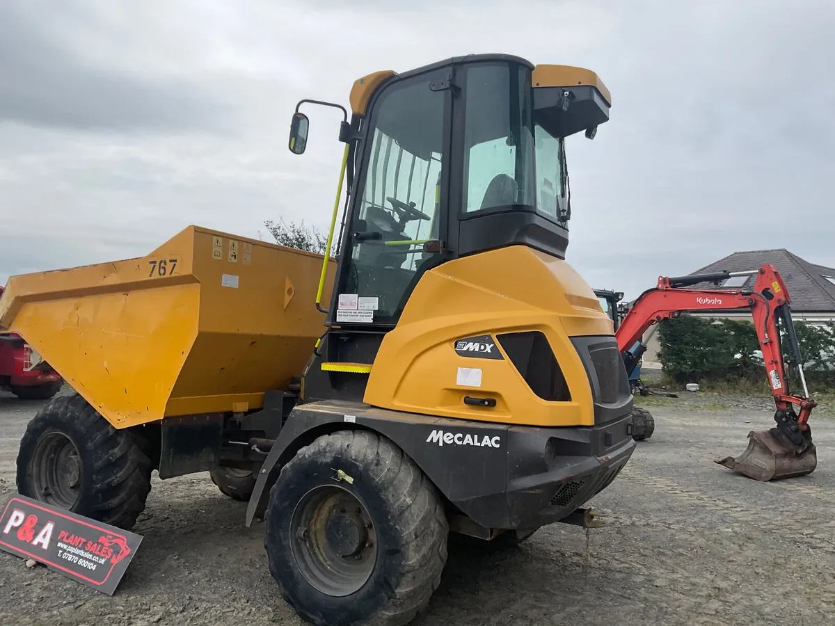 Mecalca 9 ton cabbed dumper - Image 2