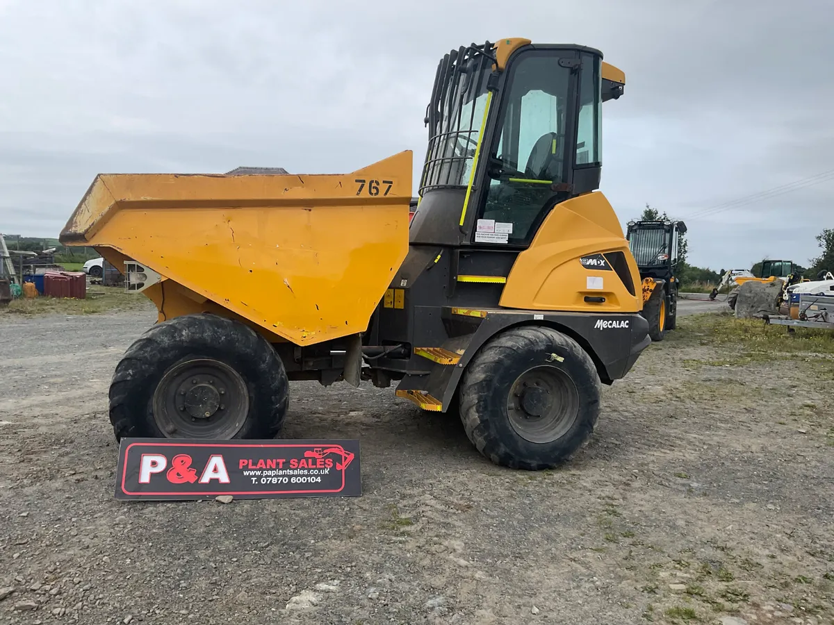 Mecalca 9 ton cabbed dumper - Image 1