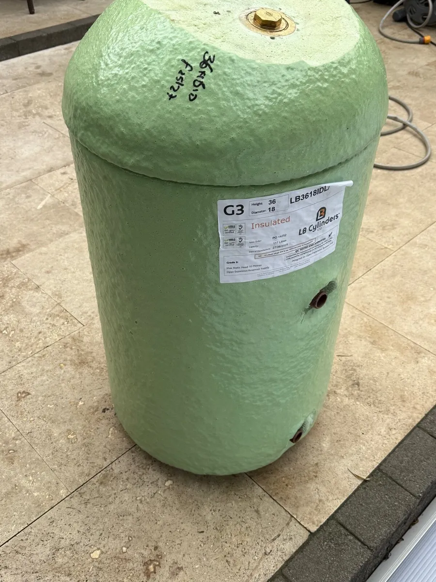 Hot water vented cylinder - Image 2