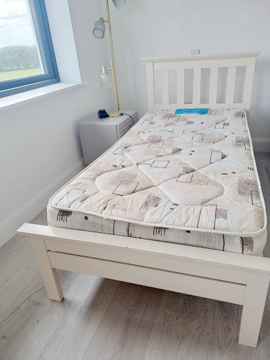 Bed - Image 2