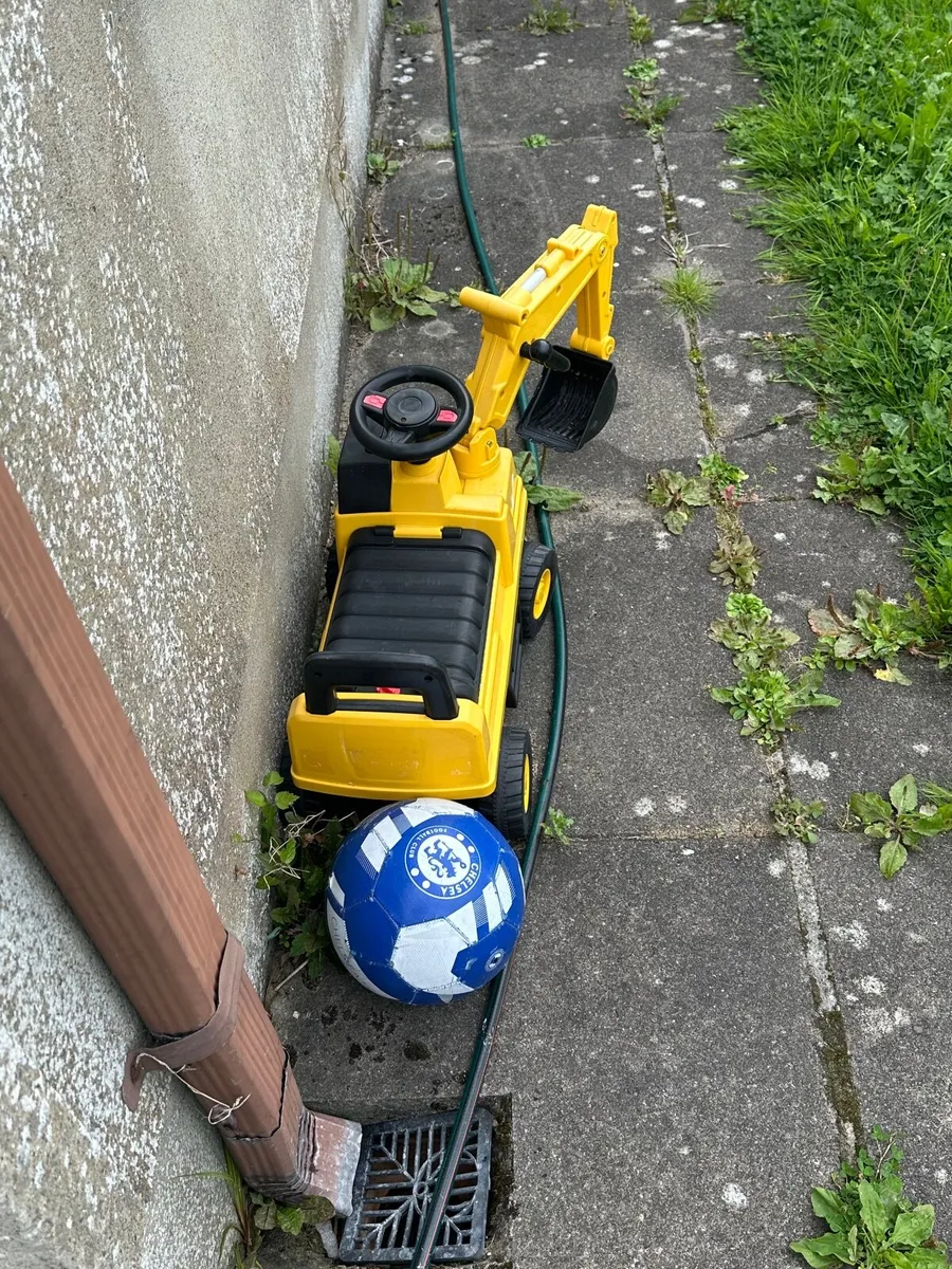Free Toys - Image 1