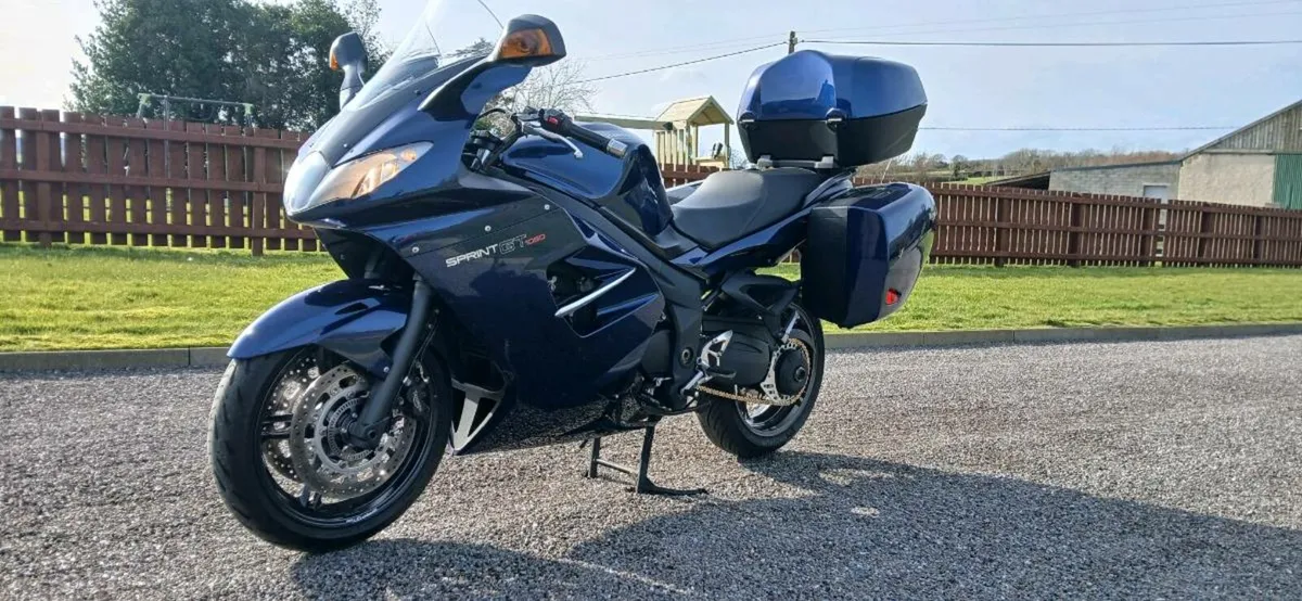 2011 Truimph sprint gt 1050cc - Image 4