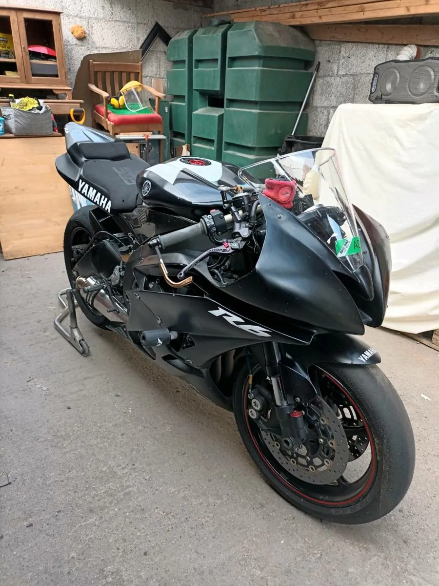Yamaha R6 track bike - Image 1