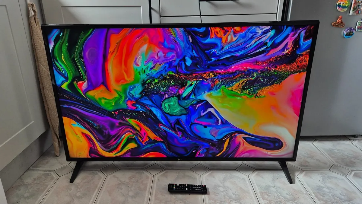 49" LG 4K UltraHD Smart TV - Image 4