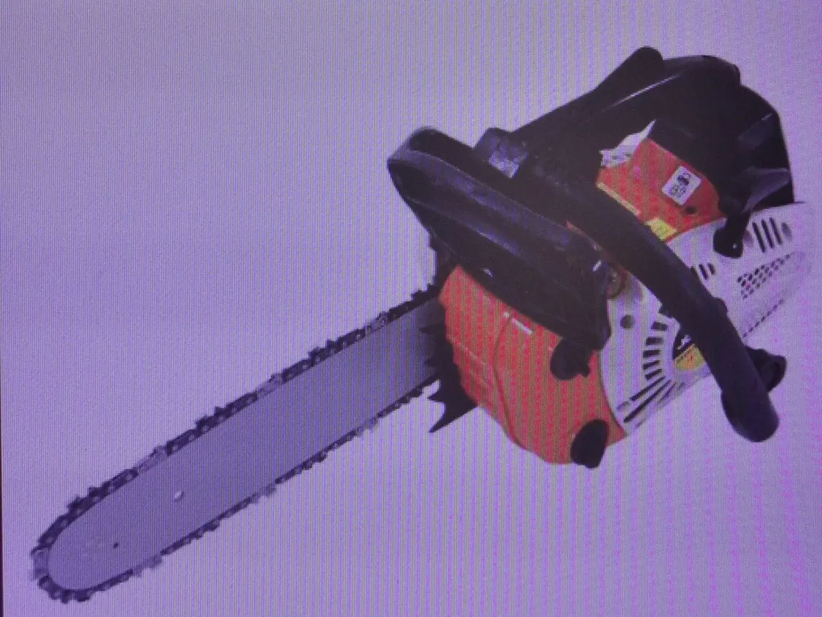 POWERFUL 12" CHAIN SAW. NEW IN BOX. - Image 1