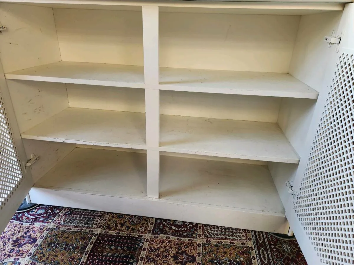 White shoe cabinet - Image 2