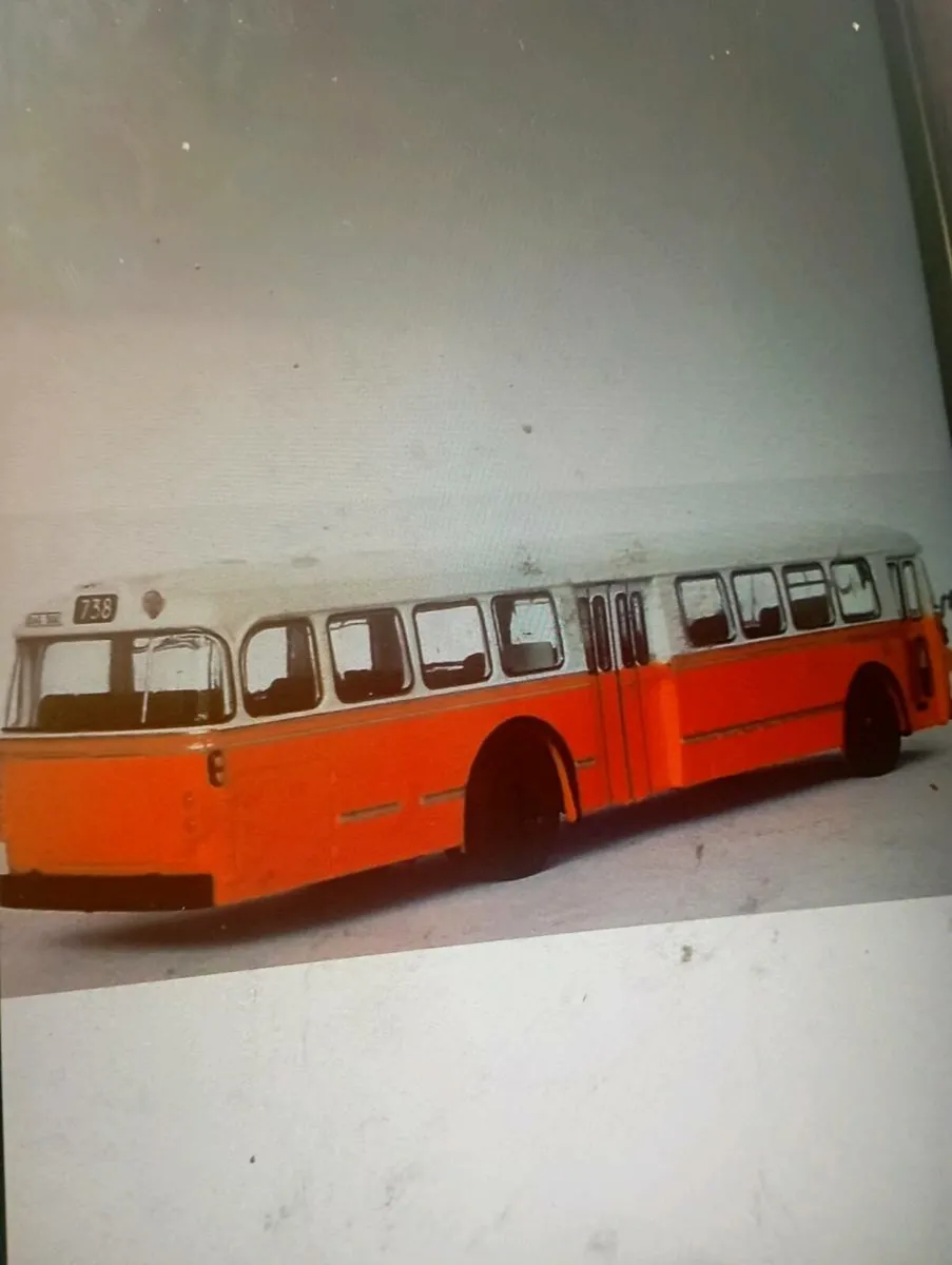 SCANIA VABIS DII (1-76) OO SCALE BUS - Image 2