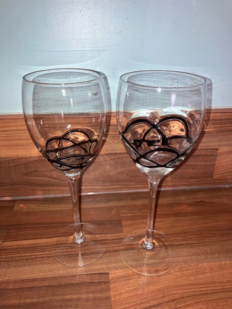 Wine glasses - Image 1
