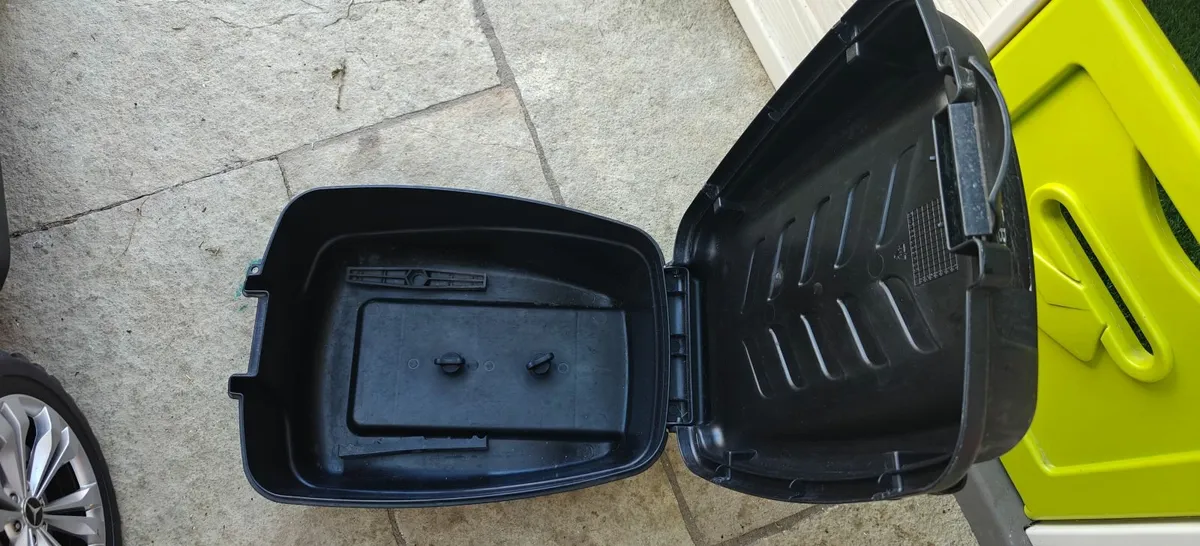 Bicycle storage rack box - Image 1