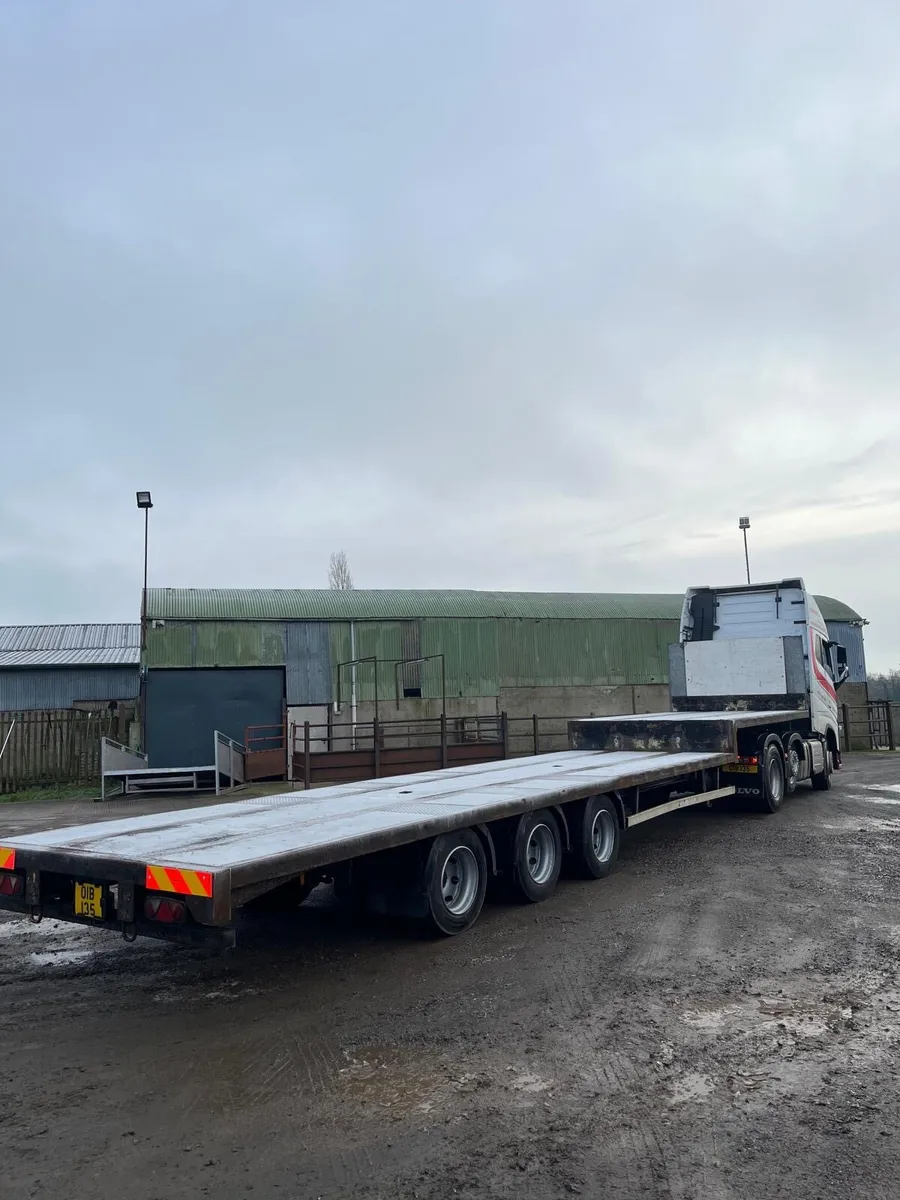Step-frame trailer - Image 1