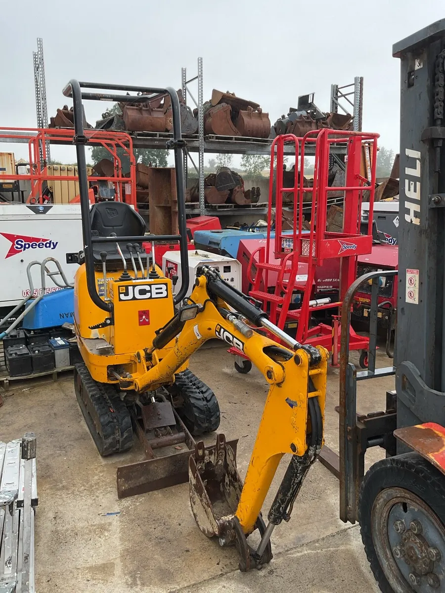 2021 JCB 8008 CT micro digger