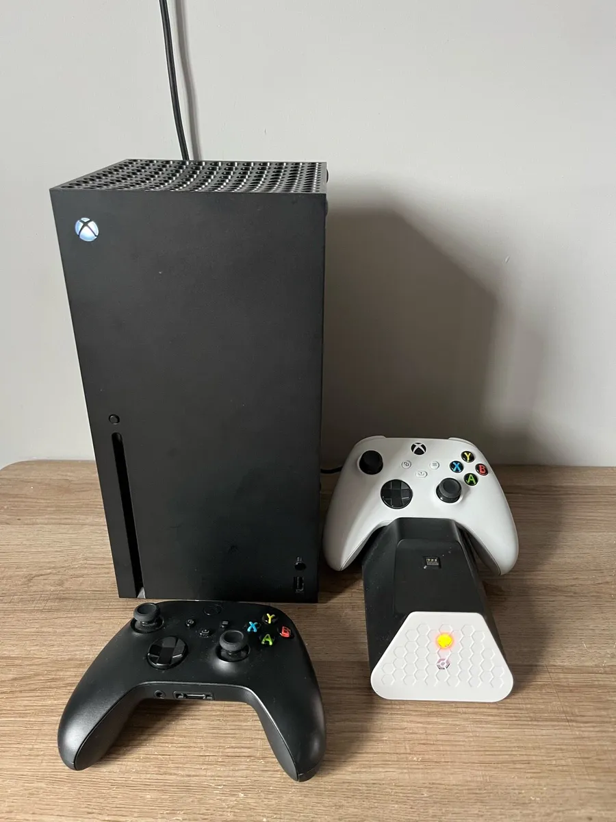 Xbox Series X - Image 2