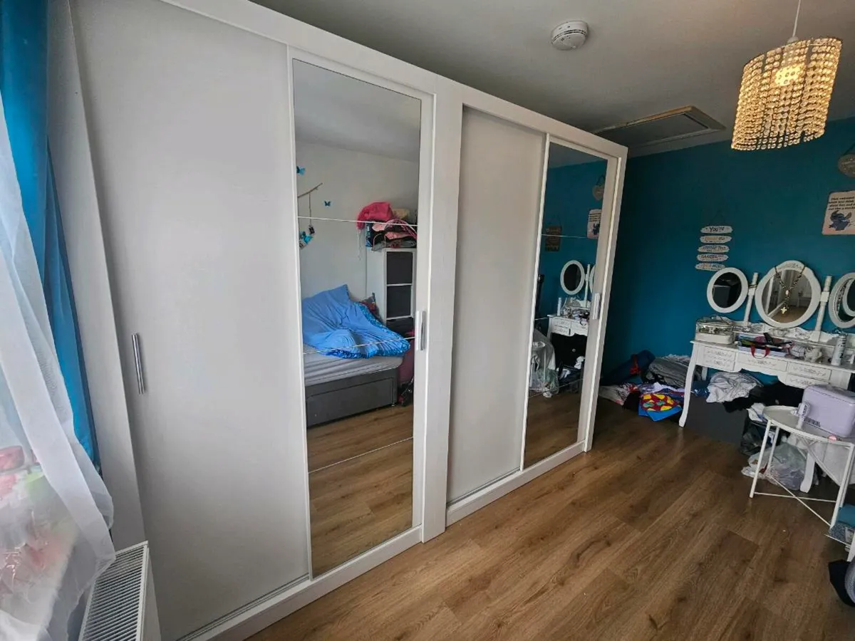 WARDROBES CALL DARREN 087 2927892 - Image 1