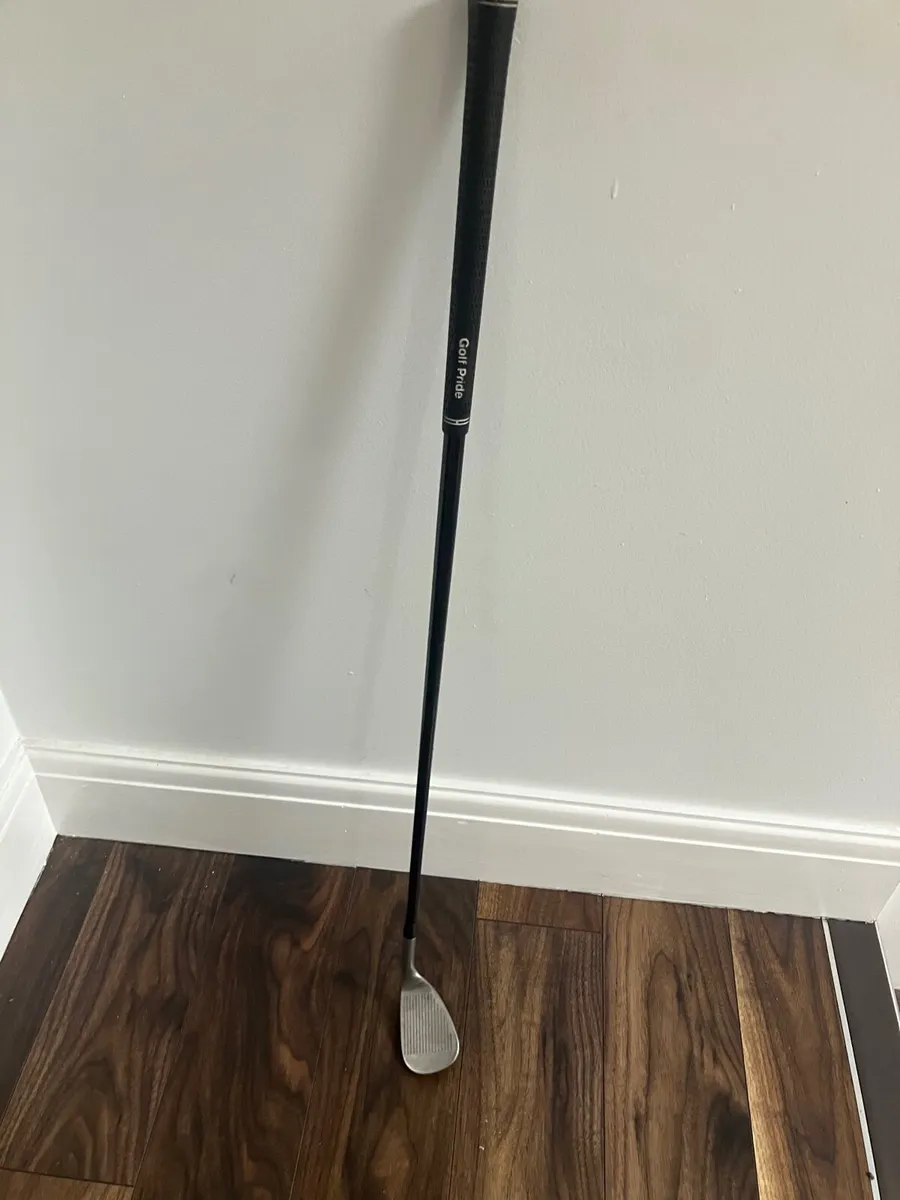 Golf club (left handed kids 56degree sand wedge) - Image 1