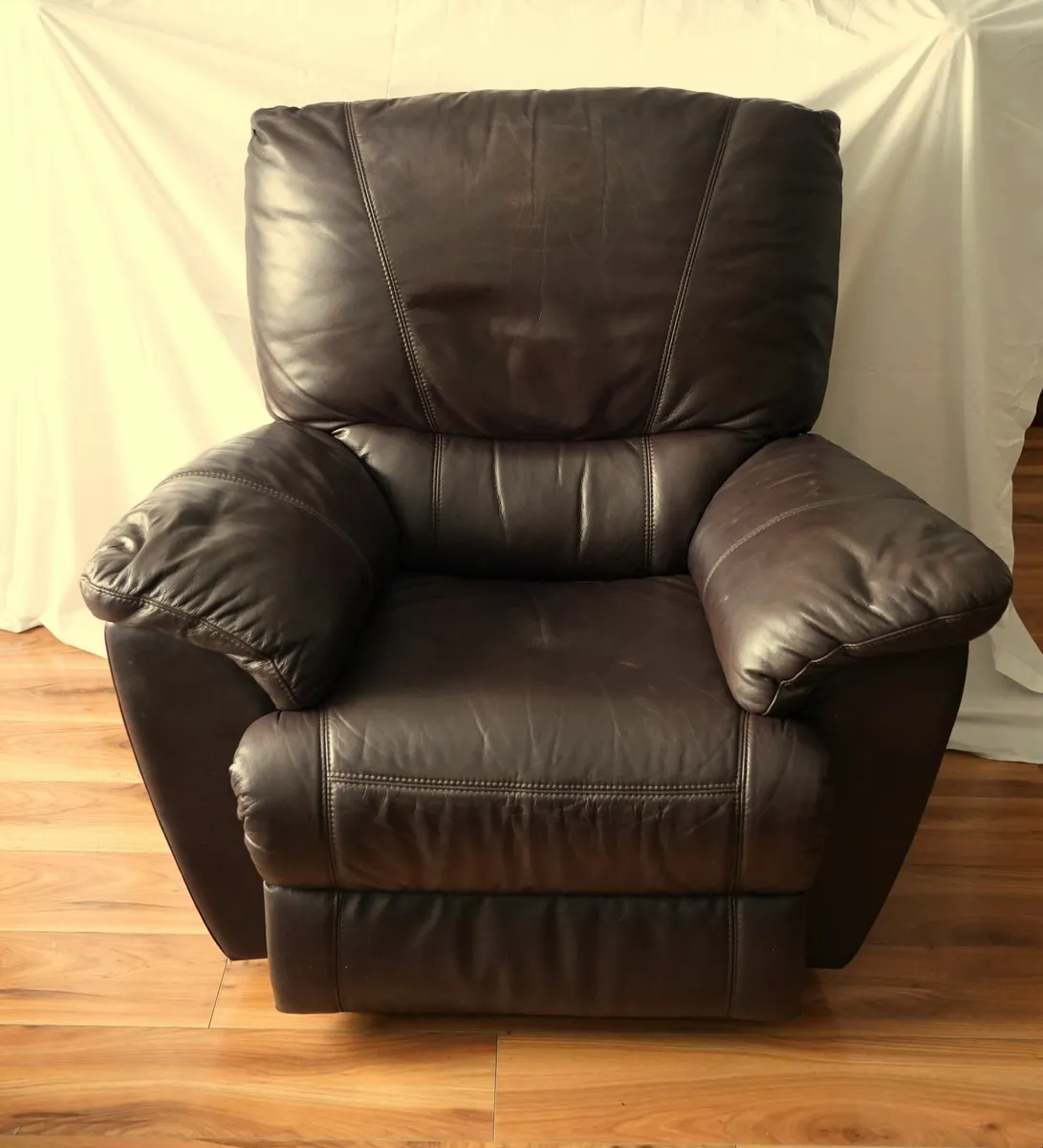 2 Recliner Chairs ( 1 Rocking  - 1 Regular ) - Image 2