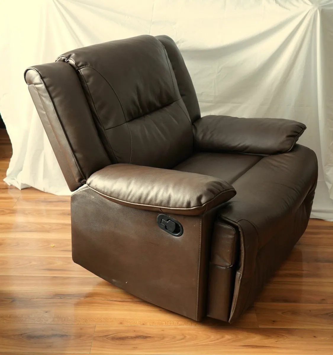 2 Recliner Chairs ( 1 Rocking  - 1 Regular ) - Image 3