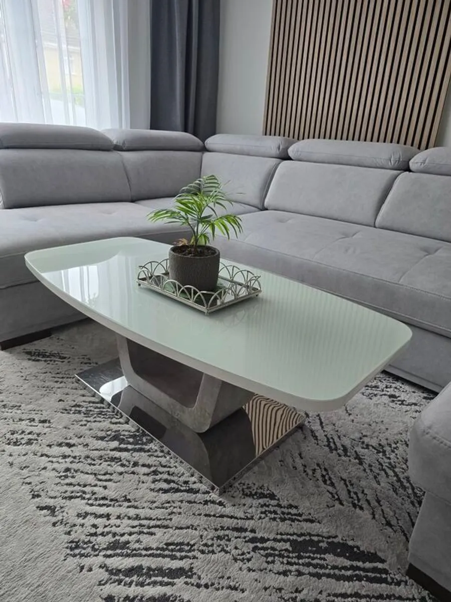 Coffee table - Image 1