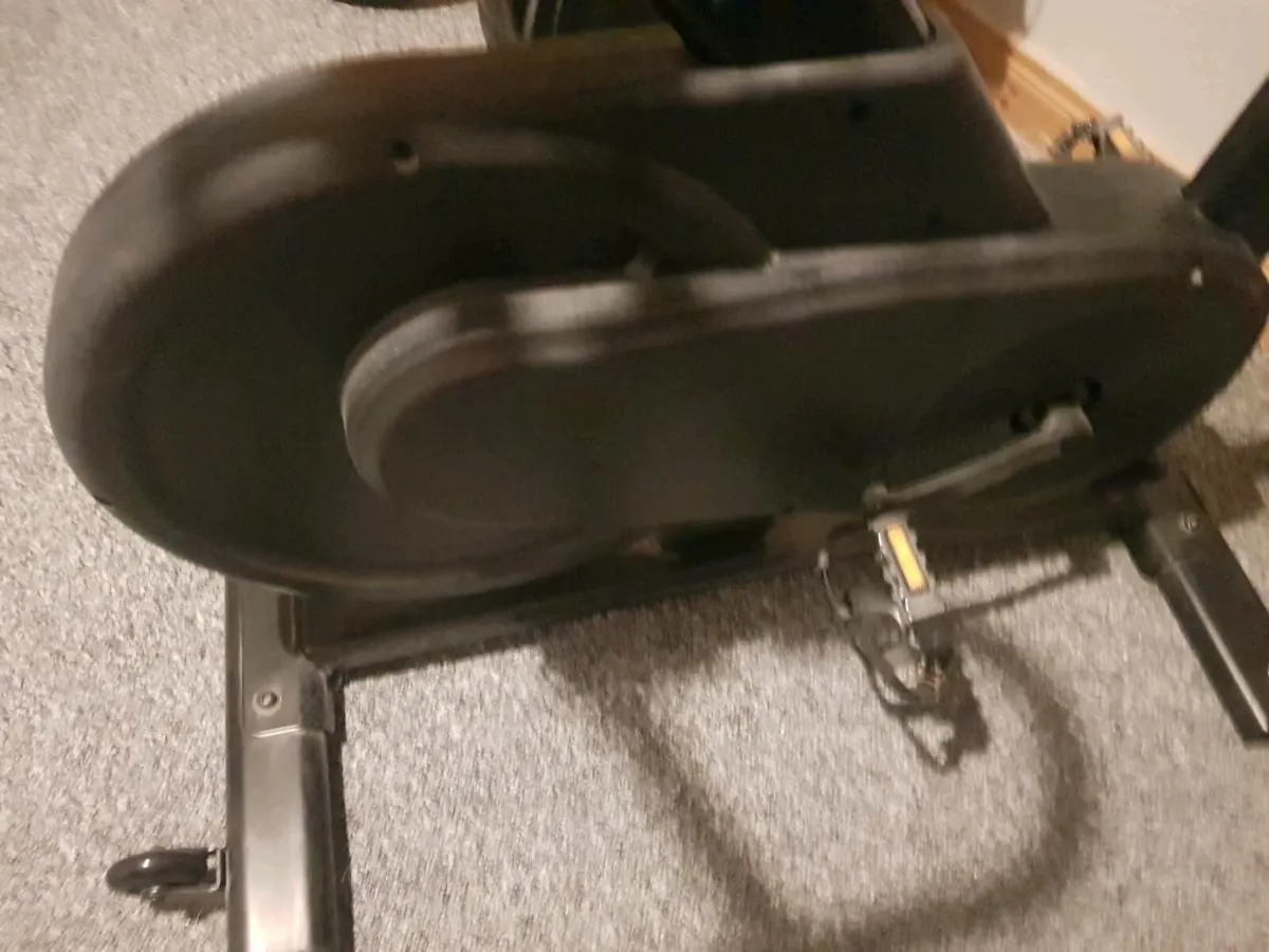 Immaculate quality spinning bike - Image 3