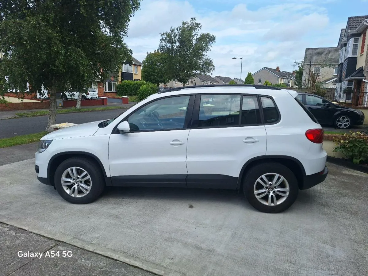 Car - Image 2