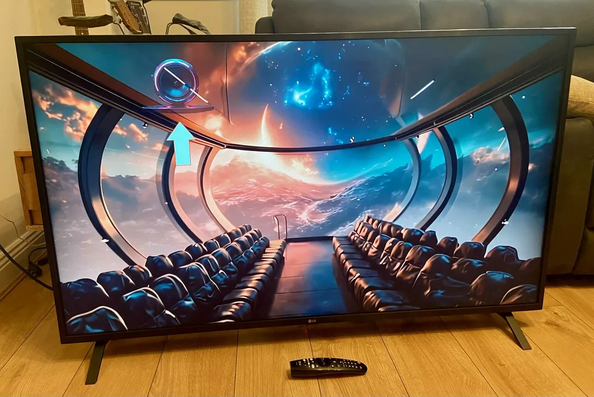 LG 55" 4K ULTRA HD SMART TV. LIKE NEW - Image 3