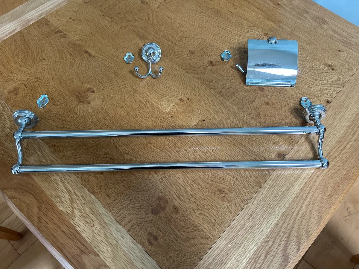 Bathroom chrome accessories (Miller) - Image 1