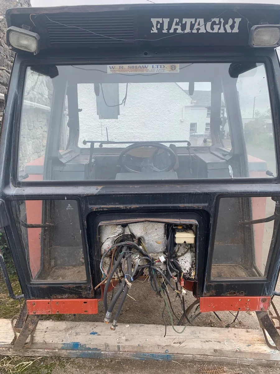 Fiat 8894 cab - Image 1