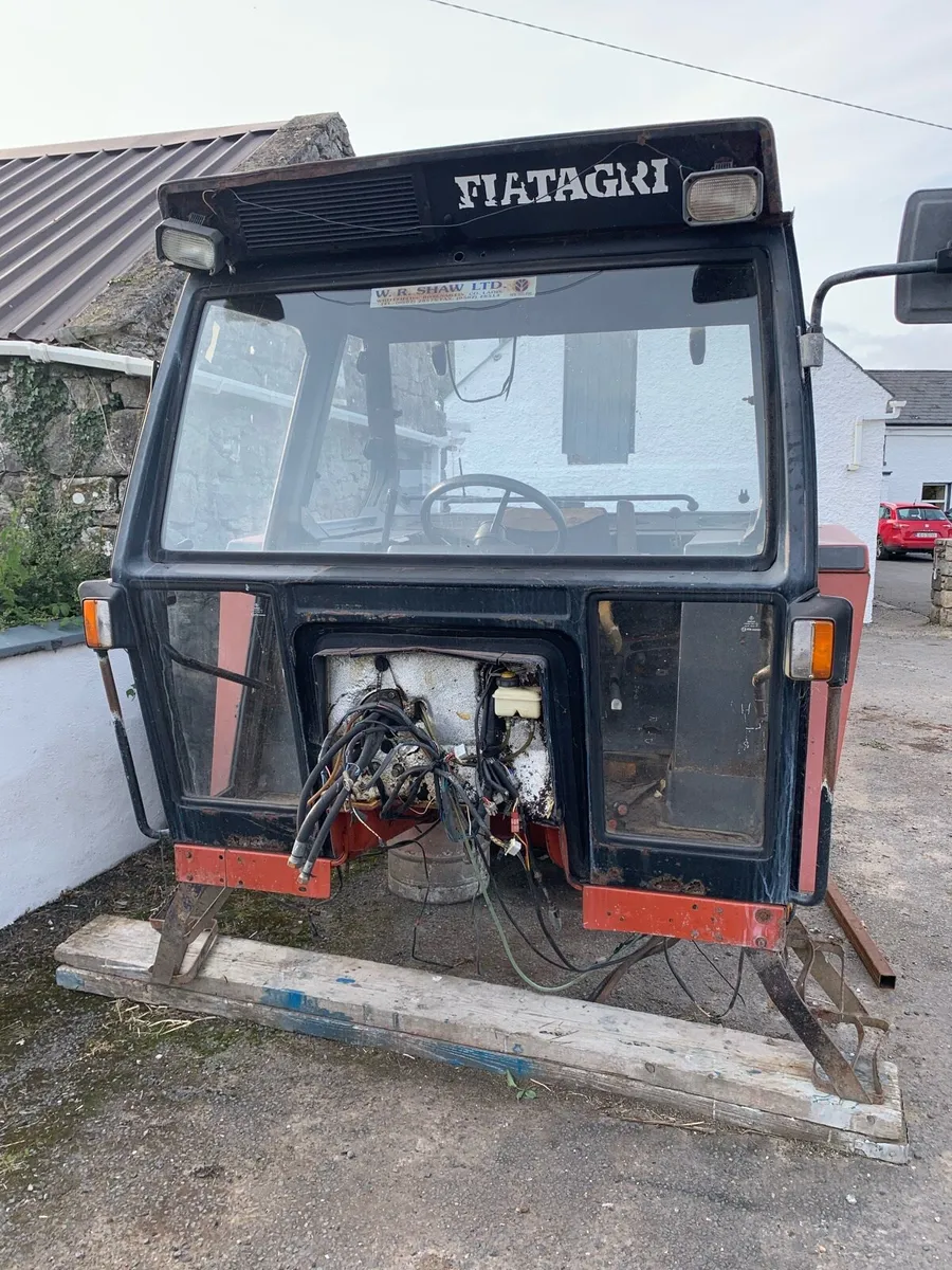 Fiat 8894 cab - Image 2