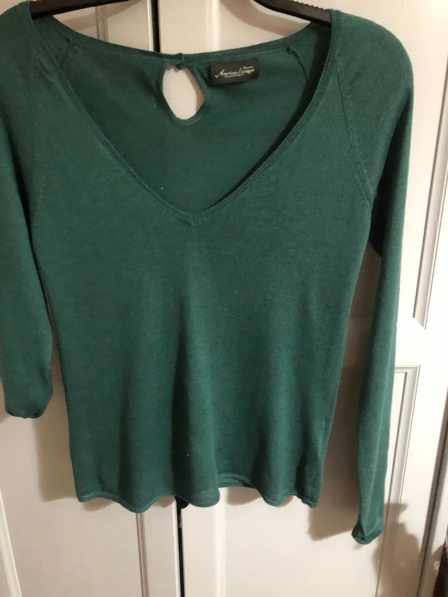 Ladies stunning jumper size S €10 - Image 1