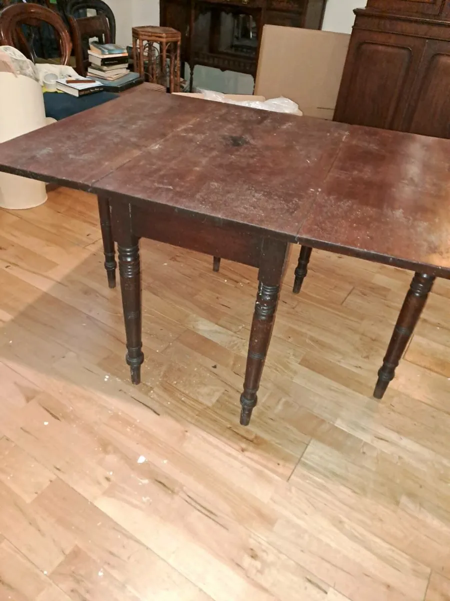 Mahogony tables - Image 4