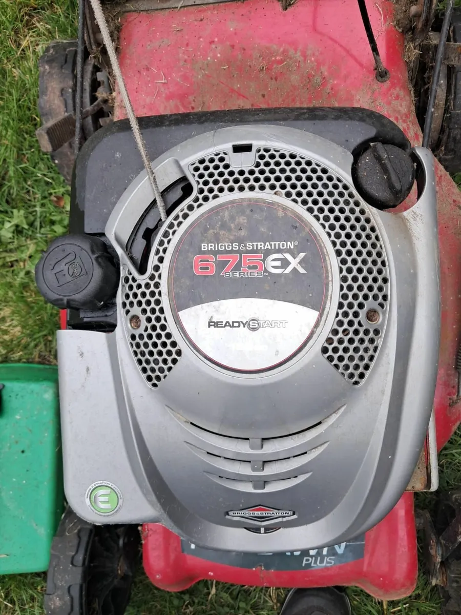 Petrol lawnmower - Image 2