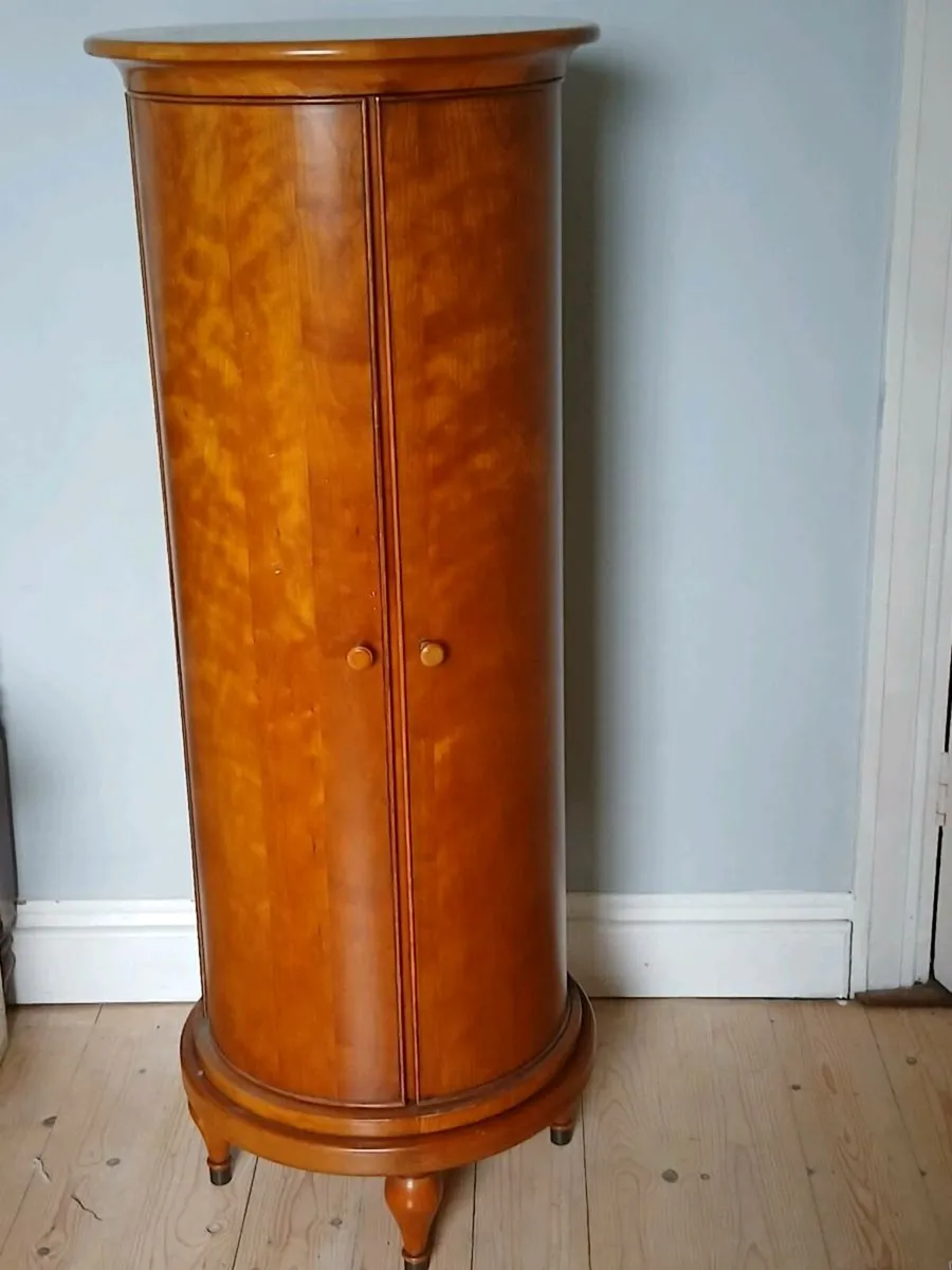 Storage cabinet... Willis and gambler - Image 1