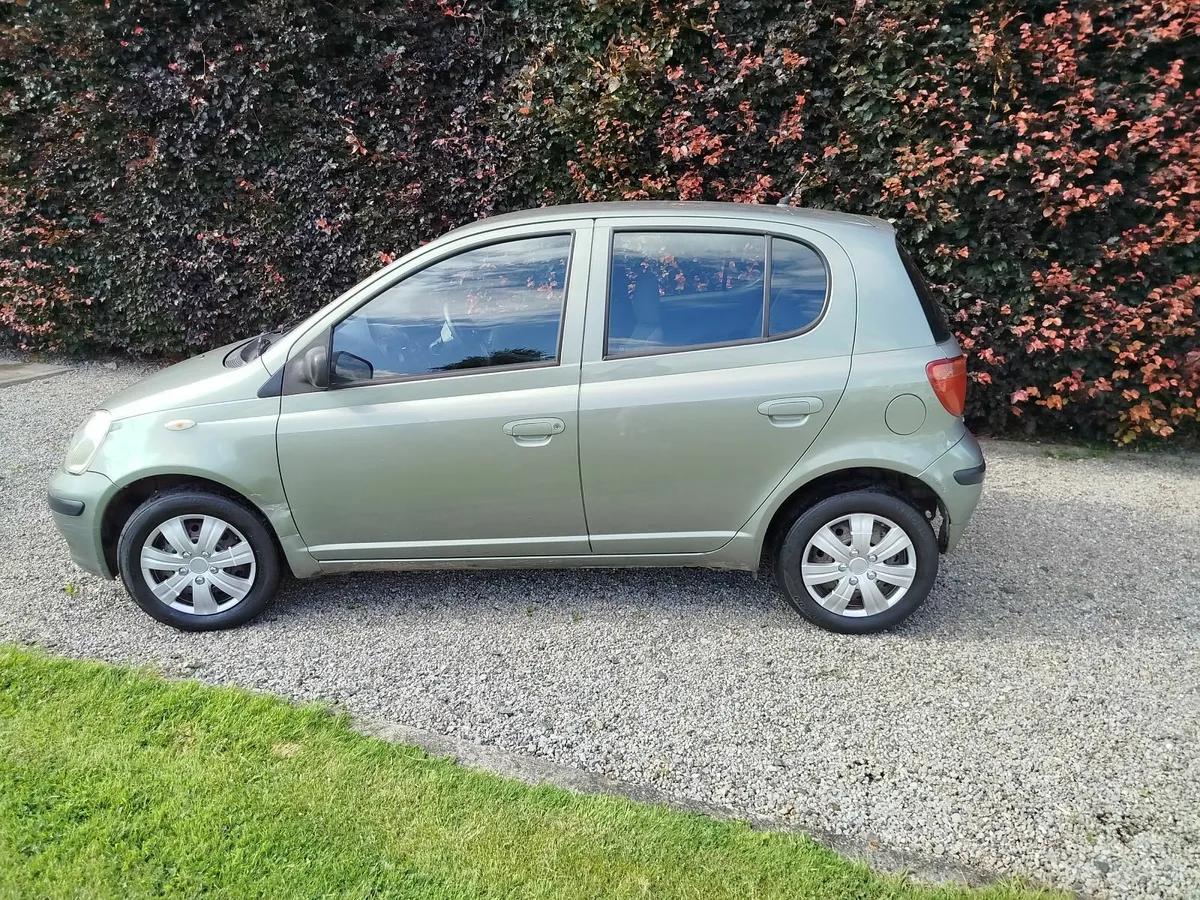 Toyota Yaris 2004 - Image 3