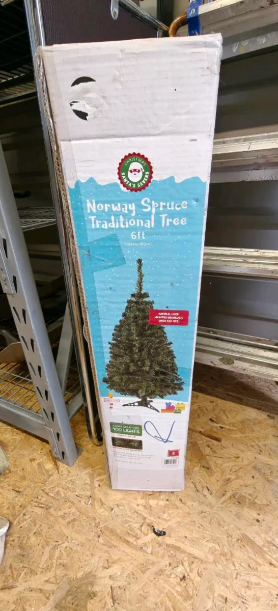 6ft Christmas tree