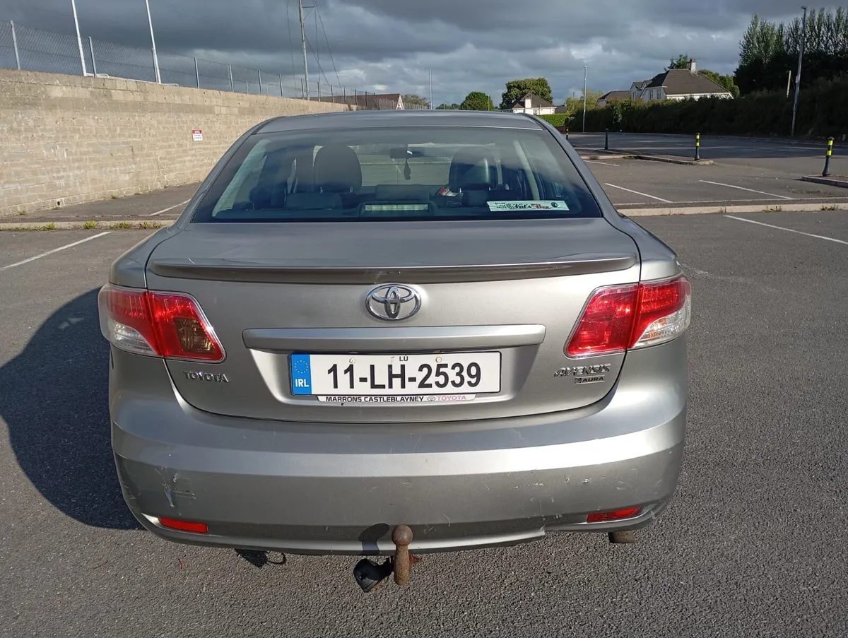 Toyota avens is - Image 2